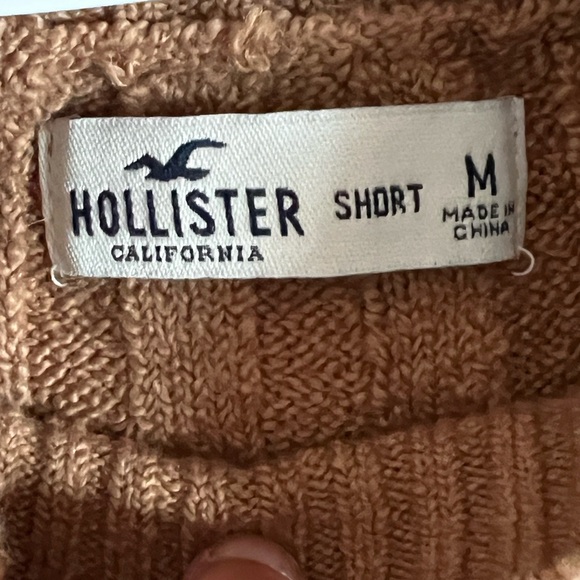 Hollister Women's Tan Ribbed Turtleneck Sweater - Picture 3 of 4
